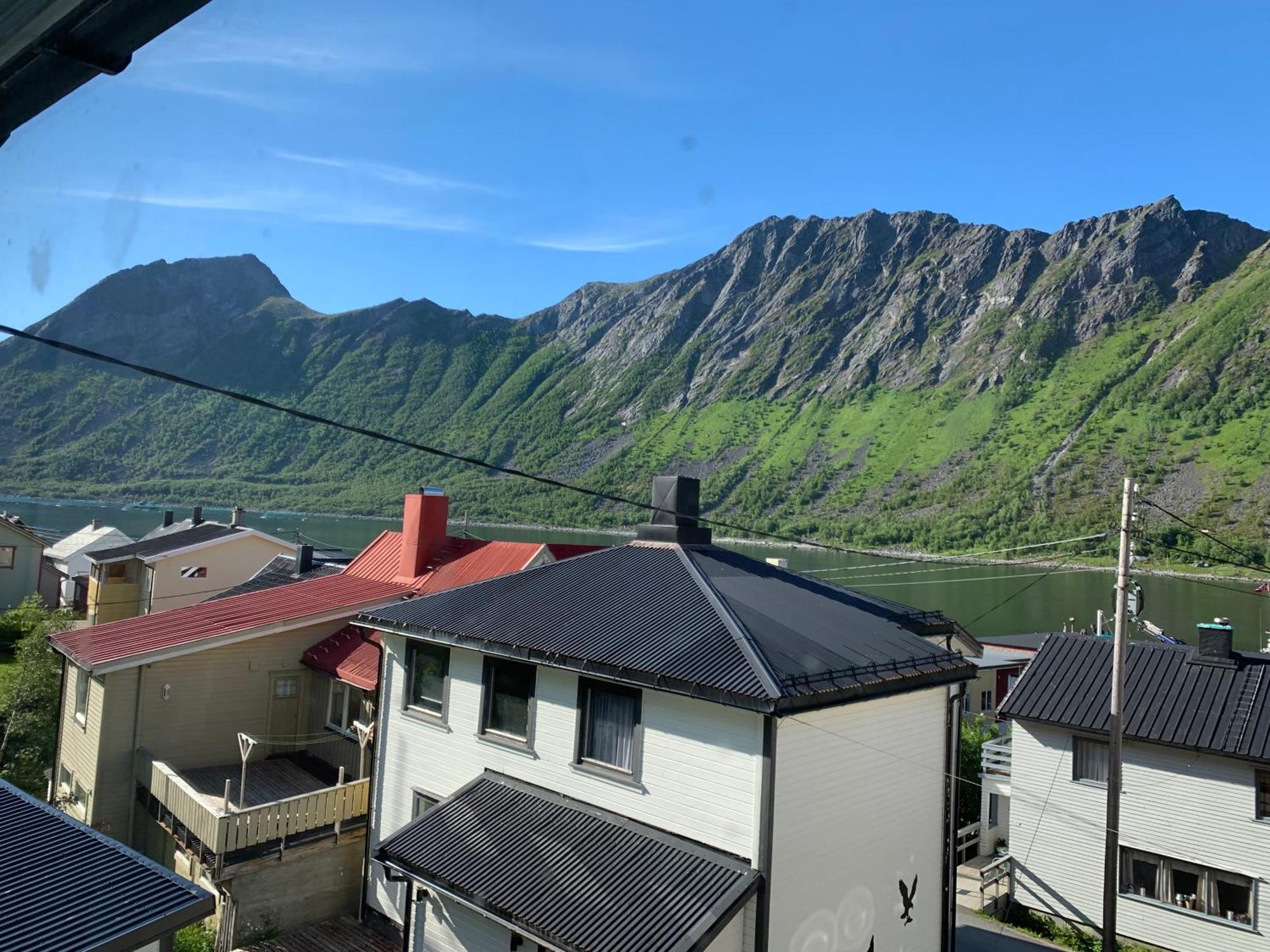 House Apartment Gryllefjord Exterior photo
